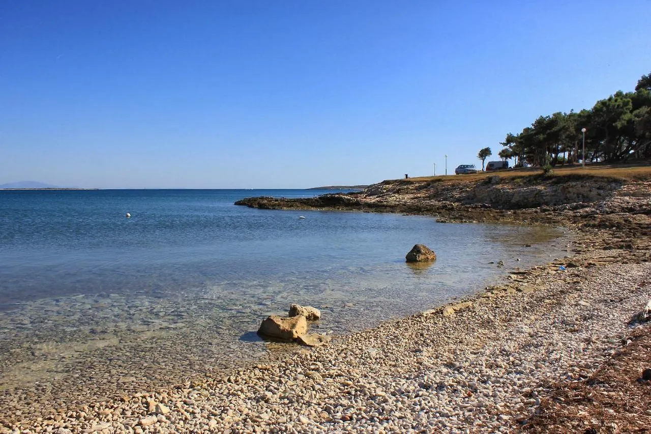 Apartments With A Parking Space Premantura, Medulin - 20685 Pula 0*,  Croatia