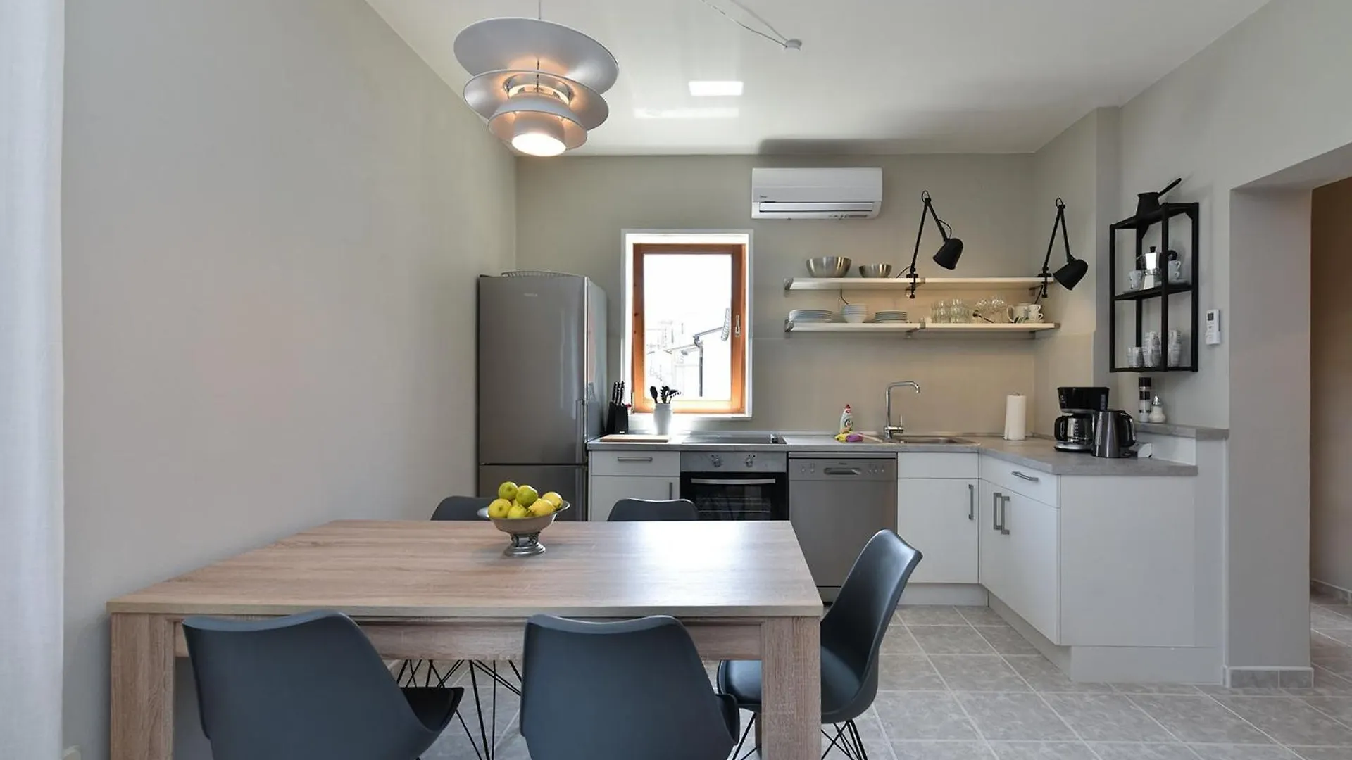 Apartments With A Parking Space Premantura, Medulin - 20685 Pula 0*,  Croatia